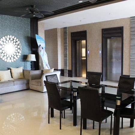 Luxanos Condo Place- San Marino Cebu Eksteriør billede