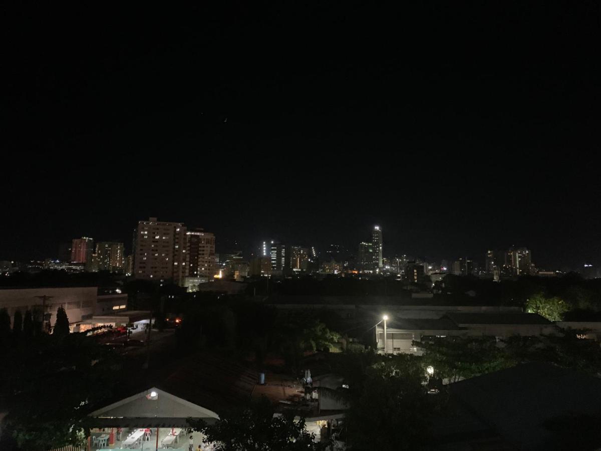 Luxanos Condo Place- San Marino Cebu Eksteriør billede