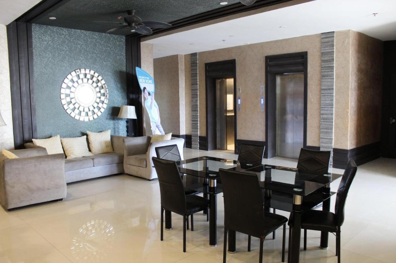 Luxanos Condo Place- San Marino Cebu Eksteriør billede